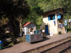 Train Ride Kalka to Shimla: Waiting for business